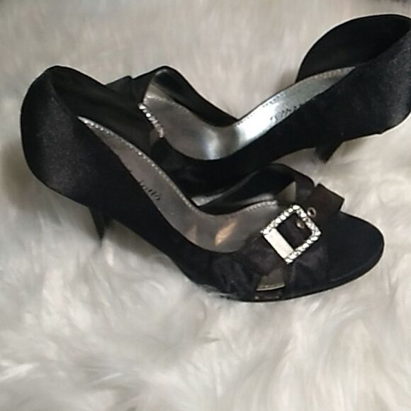 Black Peep Toe Heels - Picture 6 of 6